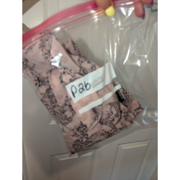 Torrid Size 3 (3x 22/24) Pink Leopard Print Skull Blouse - Picture 7 of 7